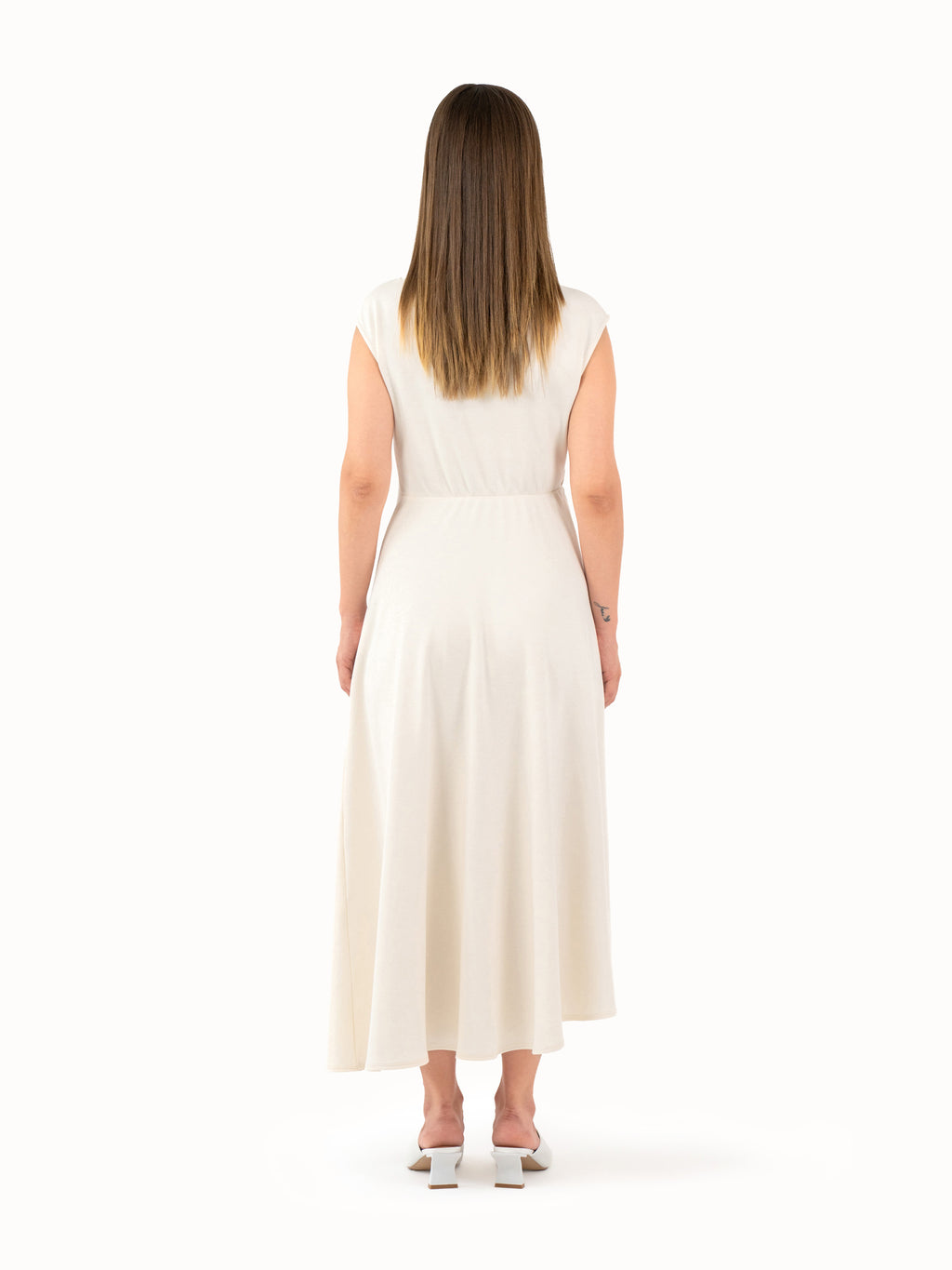 The Ruched Jersey Midi Dress – Ivory Petite