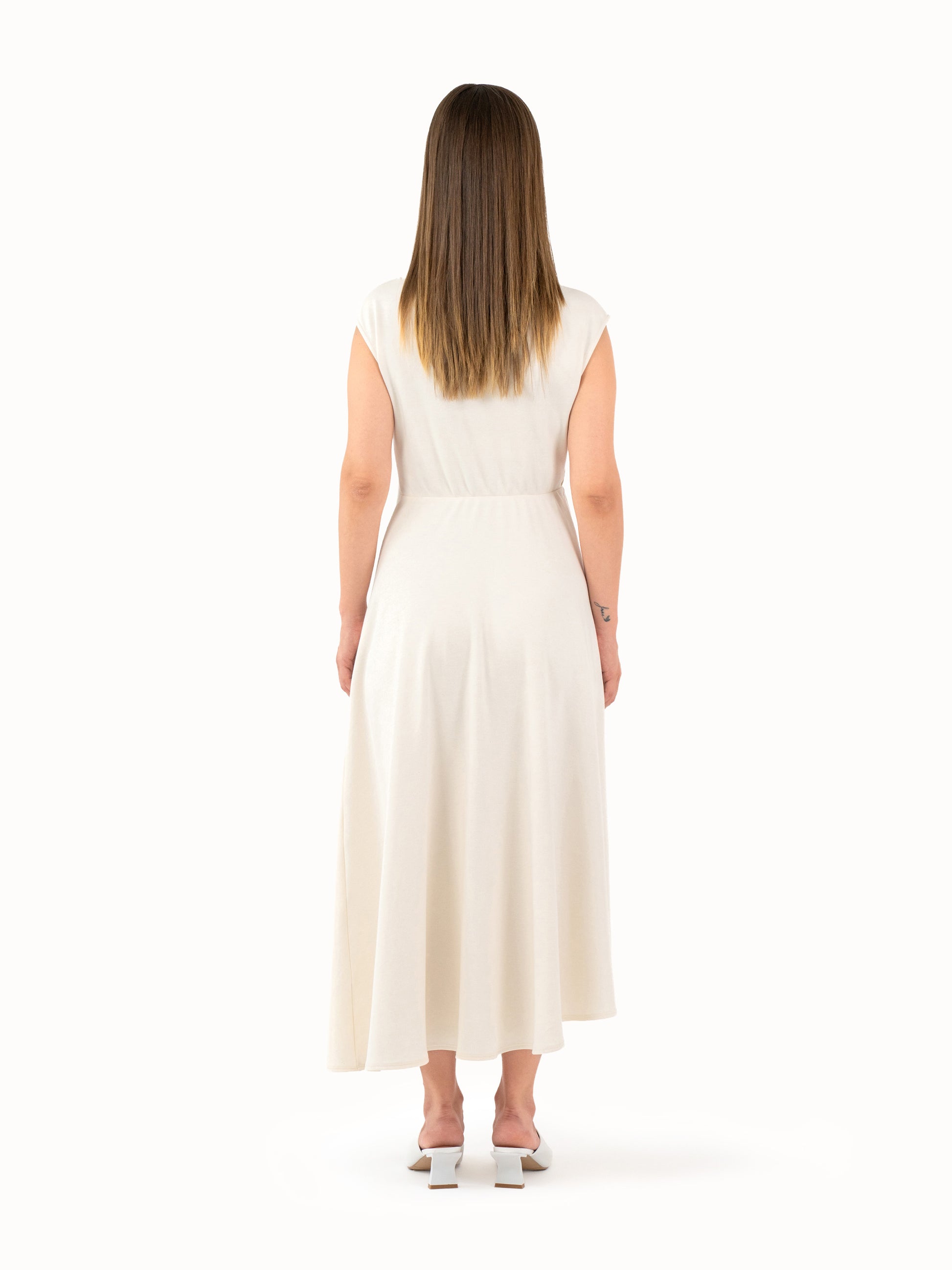 The Ruched Jersey Midi Dress – Ivory Petite