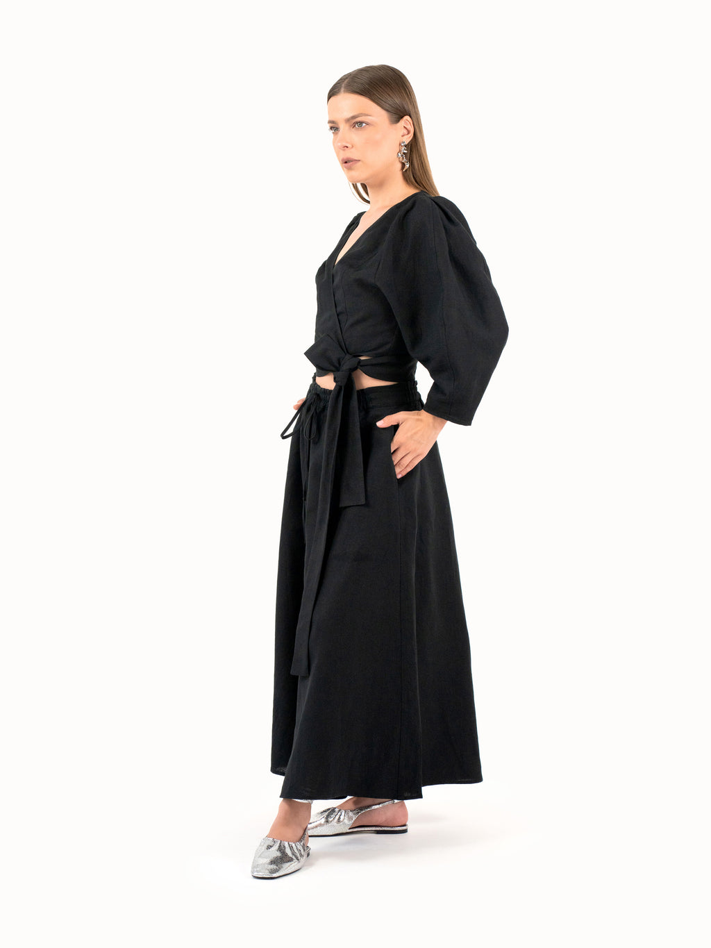 The Cropped Wide-Leg Trousers - Black Petite