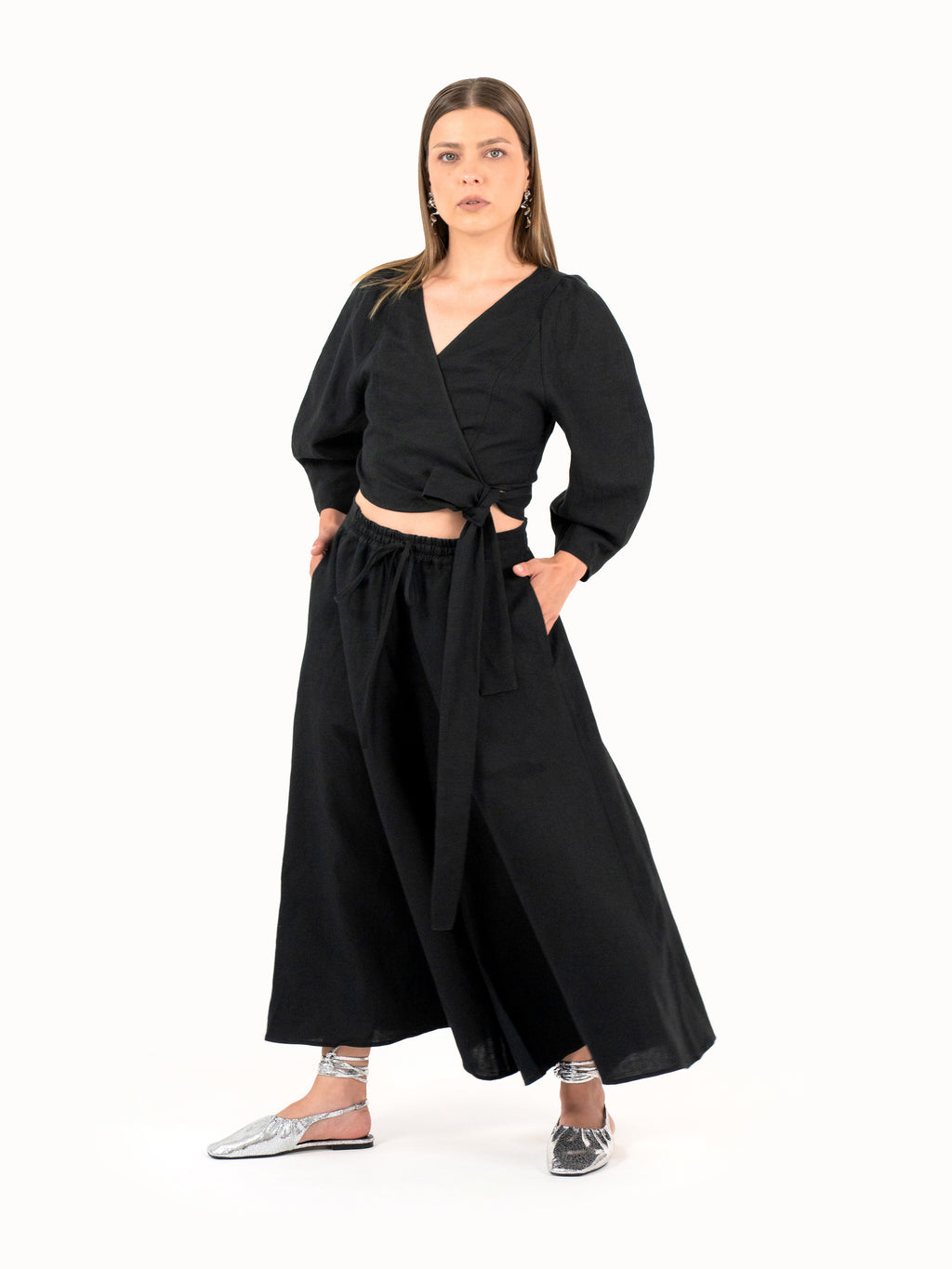 The Cropped Wide-Leg Trousers - Black Petite