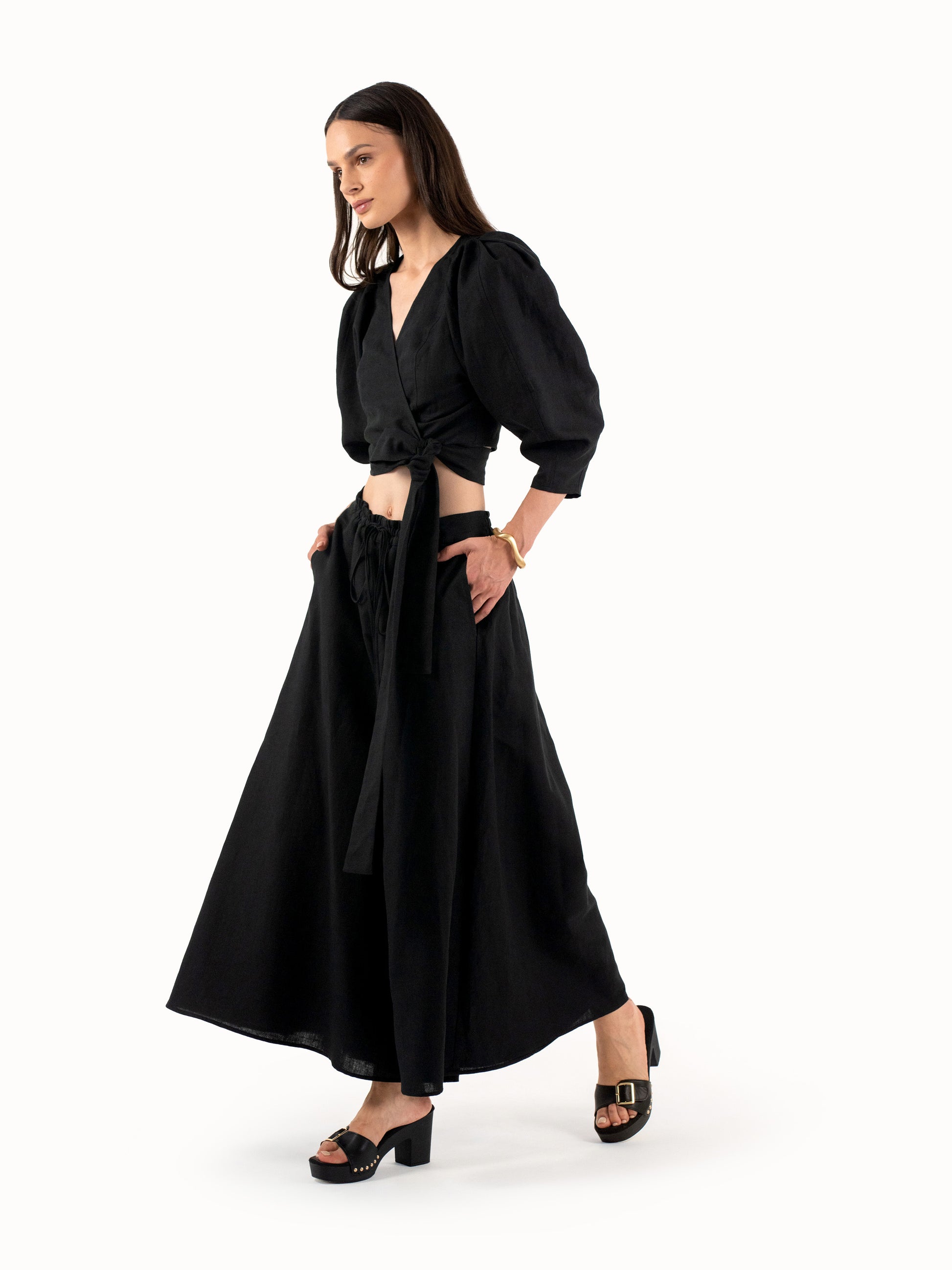 The Banana Sleeve Wrap Top - Black