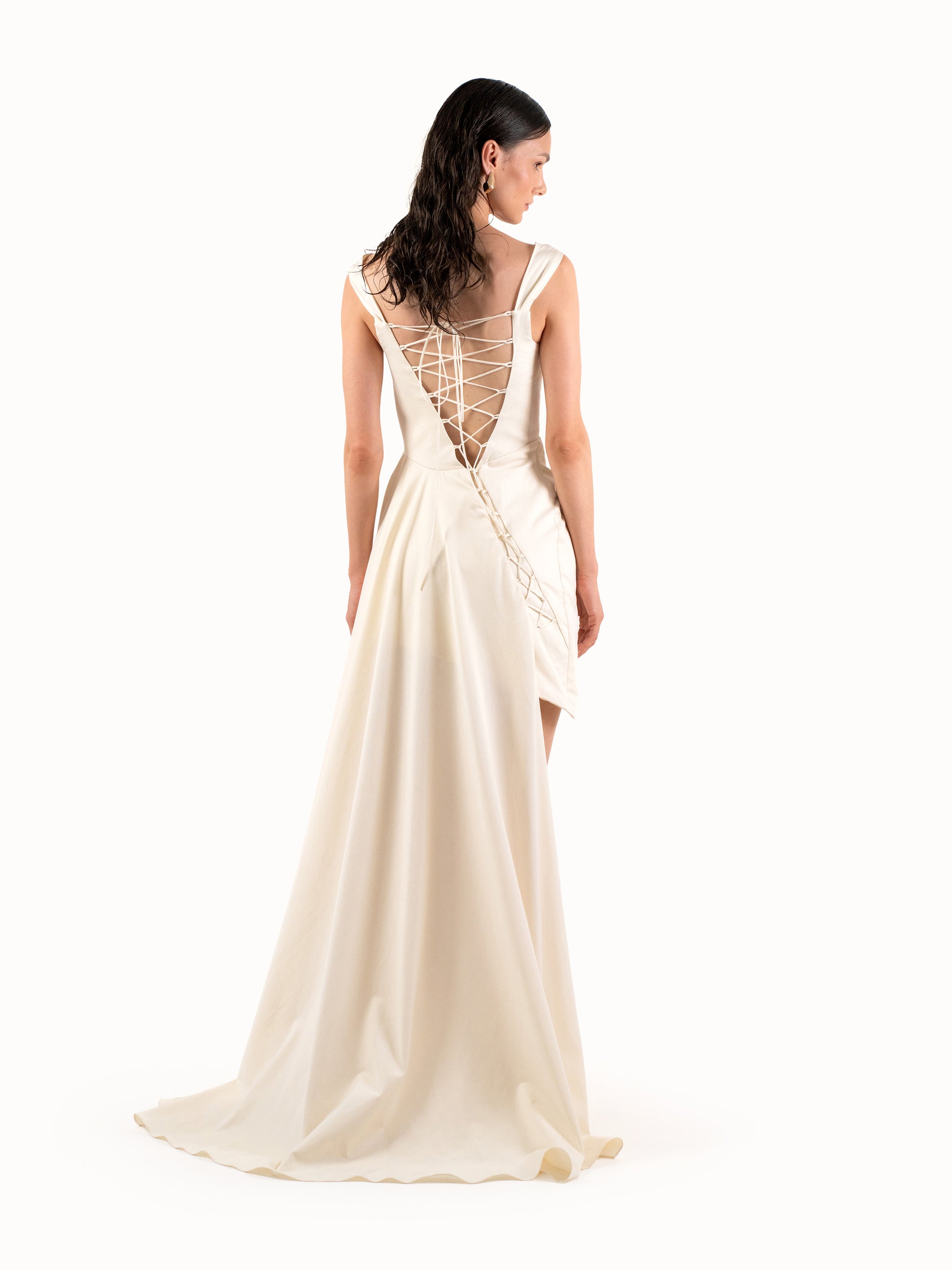 The Asymmetric Gown – Bridal Edition